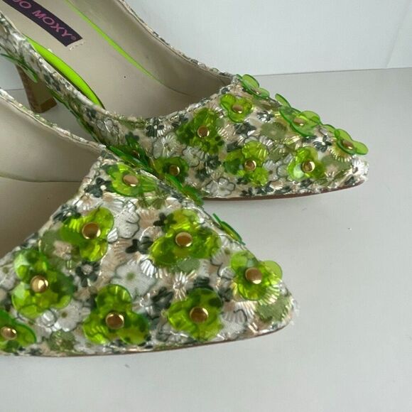 Mojo Moxy Floral Embroidered Fabric and Appliqué Heels 7 - Picture 11 of 11